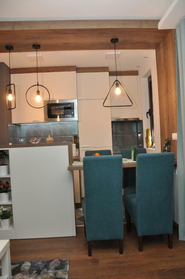 Lux Apartman Cacak Exterior photo