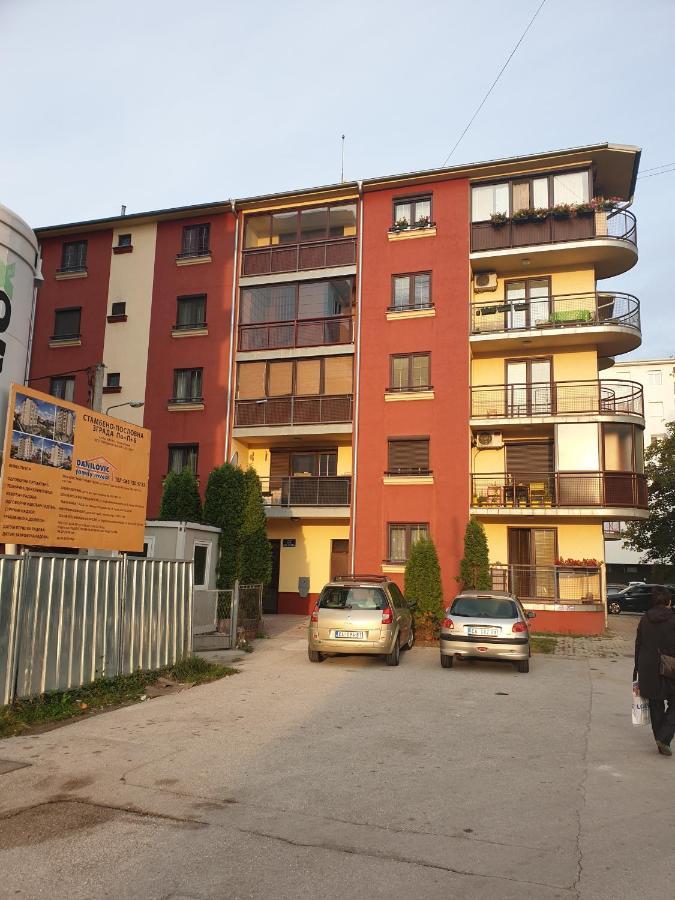 Lux Apartman Cacak Exterior photo